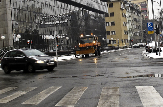 Zimska služba za vikend posipala 1200 tona soli